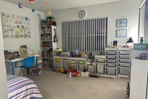 Condominio en venta en Hialeah, Florida, 2 dormitorios, 112.41 m2 № 1953877 - foto 14