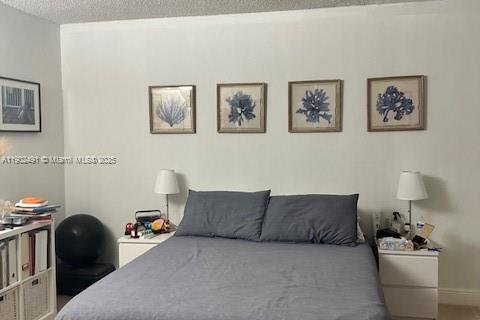 Condominio en venta en Hialeah, Florida, 2 dormitorios, 112.41 m2 № 1953877 - foto 19