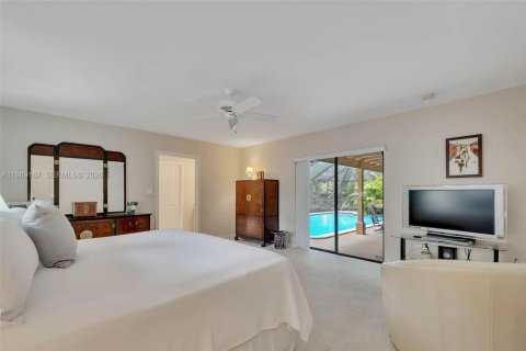 Villa ou maison à vendre à Palmetto Bay, Floride: 4 chambres, 217.3 m2 № 2055329 - photo 18