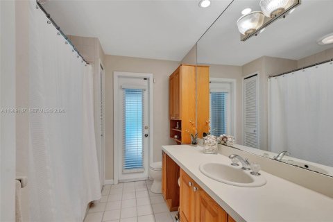 Villa ou maison à vendre à Palmetto Bay, Floride: 4 chambres, 217.3 m2 № 2055329 - photo 25