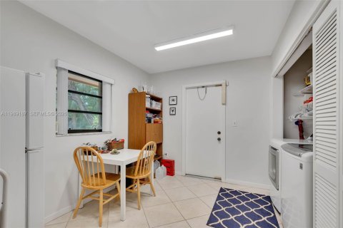 Villa ou maison à vendre à Palmetto Bay, Floride: 4 chambres, 217.3 m2 № 2055329 - photo 26