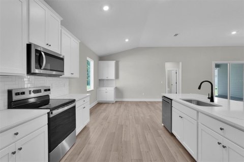 Casa en venta en Palm Coast, Florida, 4 dormitorios, 217.02 m2 № 1908148 - foto 9