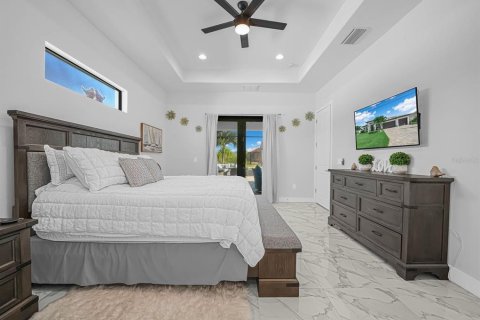 Casa en venta en Cape Coral, Florida, 4 dormitorios, 220.64 m2 № 1899492 - foto 15