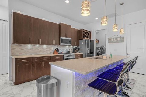 Casa en venta en Cape Coral, Florida, 4 dormitorios, 220.64 m2 № 1899492 - foto 9