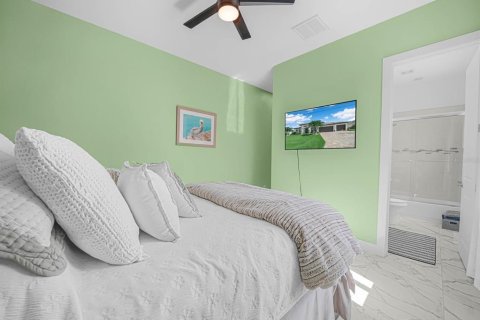 Casa en venta en Cape Coral, Florida, 4 dormitorios, 220.64 m2 № 1899492 - foto 24