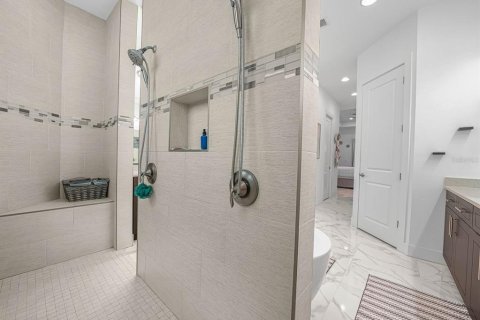 Casa en venta en Cape Coral, Florida, 4 dormitorios, 220.64 m2 № 1899492 - foto 19