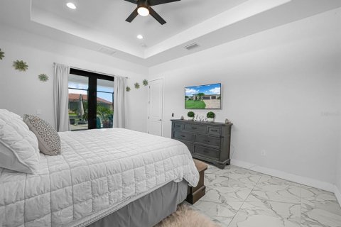 Casa en venta en Cape Coral, Florida, 4 dormitorios, 220.64 m2 № 1899492 - foto 14