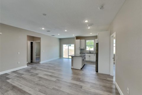 Villa ou maison à louer à Ocala, Floride: 3 chambres, 116.22 m2 № 2395682 - photo 2