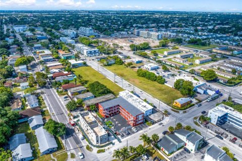 Commercial property in Miami, Florida № 1977448 - photo 26