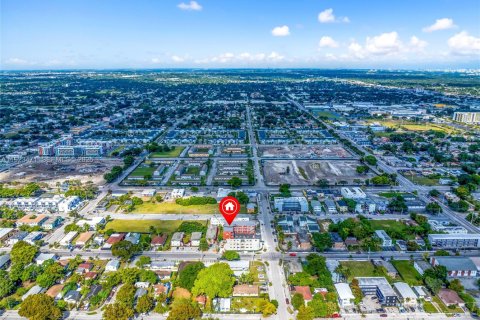 Commercial property in Miami, Florida № 1977448 - photo 29