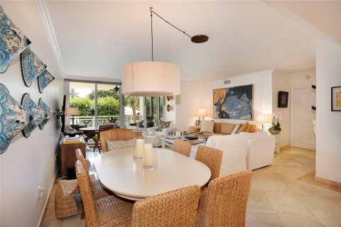 Купить кондоминиум в Ки-Бискейн, Флорида 2 спальни, 163.51м2, № 1995955 - фото 8