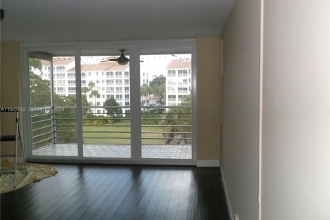 Condo à Pompano Beach, Floride, 3 chambres № 1999182
