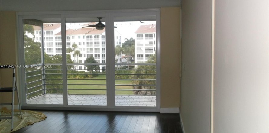 Condo à Pompano Beach, Floride, 3 chambres  № 1999182