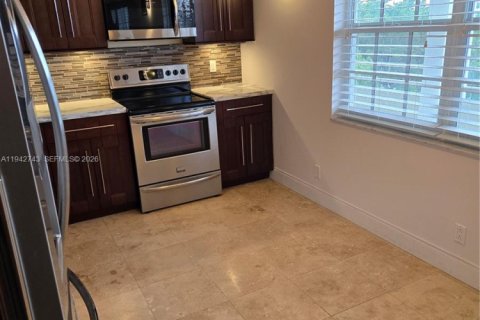 Купить кондоминиум в Помпано-Бич, Флорида 3 спальни, 150.5м2, № 1999182 - фото 14