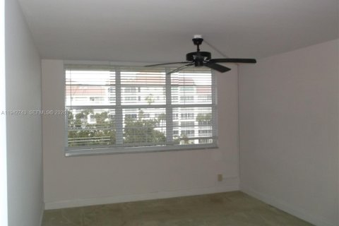 Copropriété à vendre à Pompano Beach, Floride: 3 chambres, 150.5 m2 № 1999182 - photo 8