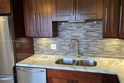 Купить кондоминиум в Помпано-Бич, Флорида 3 спальни, 150.5м2, № 1999182 - фото 16