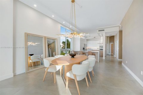Copropriété à vendre à Miami Beach, Floride: 3 chambres, 194.17 m2 № 1862782 - photo 18