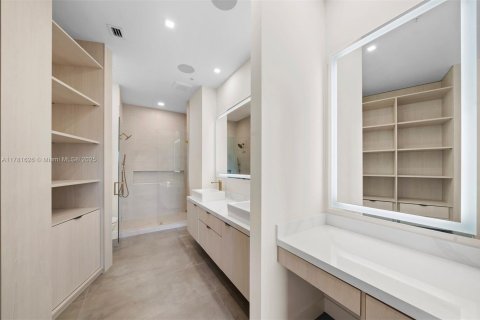 Copropriété à vendre à Miami Beach, Floride: 3 chambres, 194.17 m2 № 1862782 - photo 12