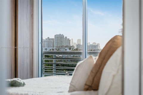 Copropriété à vendre à Miami Beach, Floride: 3 chambres, 194.17 m2 № 1862782 - photo 14