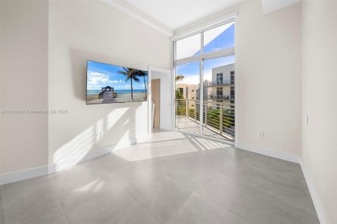 Copropriété à vendre à Miami Beach, Floride: 3 chambres, 194.17 m2 № 1862782 - photo 29