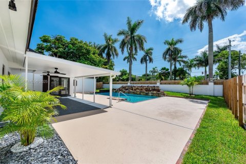 Casa en venta en Palmetto Bay, Florida, 4 dormitorios, 176.98 m2 № 1992259 - foto 14