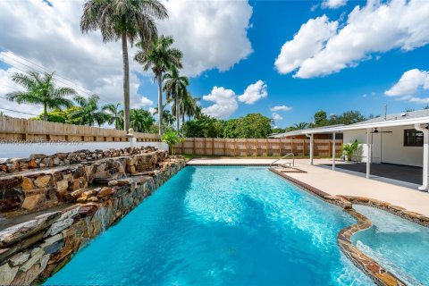 Casa en venta en Palmetto Bay, Florida, 4 dormitorios, 176.98 m2 № 1992259 - foto 21