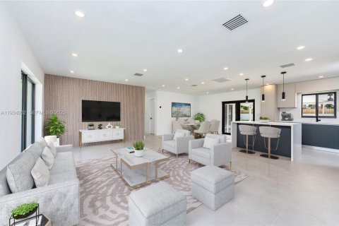 Casa en venta en Palmetto Bay, Florida, 4 dormitorios, 176.98 m2 № 1992259 - foto 8