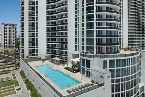 Copropriété à vendre à Sunny Isles Beach, Floride: 2 chambres, 195.65 m2 № 1962683 - photo 18