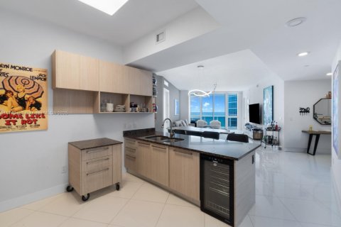 Copropriété à vendre à Sunny Isles Beach, Floride: 2 chambres, 195.65 m2 № 1962683 - photo 6