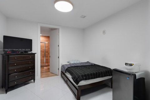 Copropriété à vendre à Sunny Isles Beach, Floride: 2 chambres, 195.65 m2 № 1962683 - photo 16