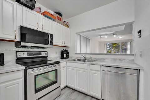 Touwnhouse à vendre à North Lauderdale, Floride: 2 chambres, 123.75 m2 № 1953528 - photo 12