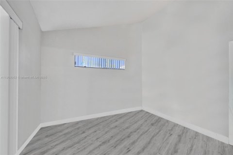 Touwnhouse à vendre à North Lauderdale, Floride: 2 chambres, 123.75 m2 № 1953528 - photo 21