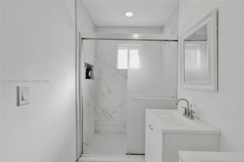 Touwnhouse à vendre à North Lauderdale, Floride: 2 chambres, 123.75 m2 № 1953528 - photo 30