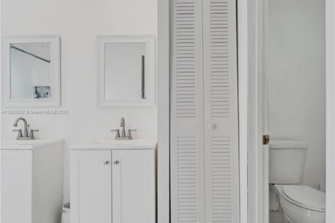 Touwnhouse à vendre à North Lauderdale, Floride: 2 chambres, 123.75 m2 № 1953528 - photo 28