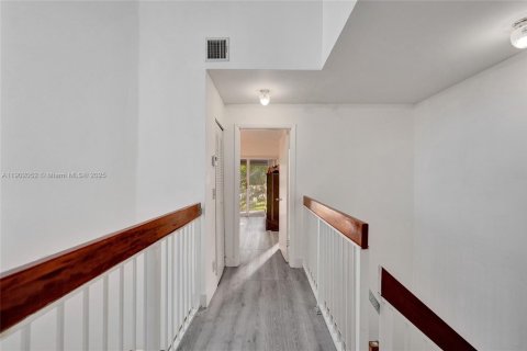 Touwnhouse à vendre à North Lauderdale, Floride: 2 chambres, 123.75 m2 № 1953528 - photo 16