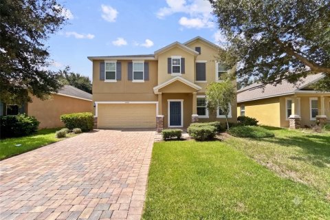 House in Clermont, Florida 4 bedrooms, 252.79 sq.m. № 2272880