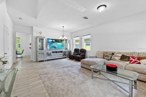 Villa ou maison à vendre à Clermont, Floride: 4 chambres, 252.79 m2 № 2272880 - photo 2