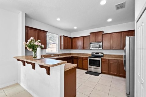 Villa ou maison à vendre à Clermont, Floride: 4 chambres, 252.79 m2 № 2272880 - photo 4