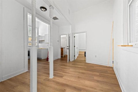 Commercial property in Gainesville, Florida 301 sq.m. № 2393809 - photo 6