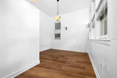 Commercial property in Gainesville, Florida 301 sq.m. № 2393809 - photo 10