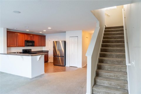 Townhouse in Sanford, Florida 2 bedrooms, 121.52 sq.m. № 2212797 - photo 9