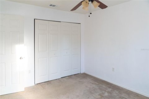 Townhouse in Sanford, Florida 2 bedrooms, 121.52 sq.m. № 2212797 - photo 10