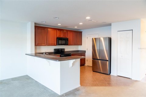 Townhouse in Sanford, Florida 2 bedrooms, 121.52 sq.m. № 2212797 - photo 5