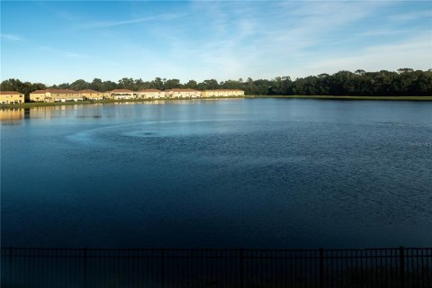 Townhouse in Sanford, Florida 2 bedrooms, 121.52 sq.m. № 2212797 - photo 3