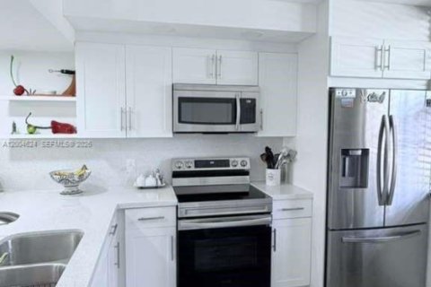 Condo in Davie, Florida, 2 bedrooms  № 2068687 - photo 7
