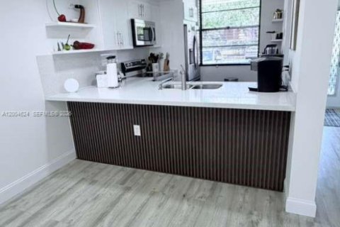 Condo in Davie, Florida, 2 bedrooms  № 2068687 - photo 4