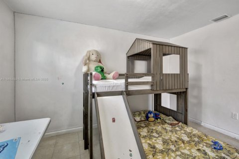 Casa en alquiler en Miramar, Florida, 4 dormitorios, 159.7 m2 № 1897123 - foto 11