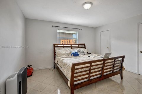 Casa en alquiler en Miramar, Florida, 4 dormitorios, 159.7 m2 № 1897123 - foto 10