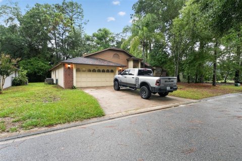 Casa en venta en Altamonte Springs, Florida, 4 dormitorios, 178.65 m2 № 2347444 - foto 2