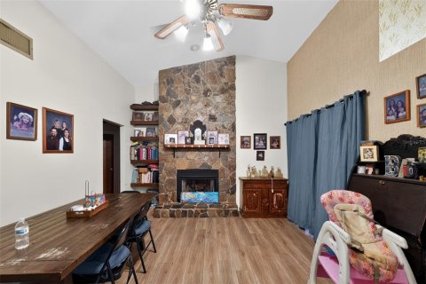 Casa en venta en Altamonte Springs, Florida, 4 dormitorios, 178.65 m2 № 2347444 - foto 6